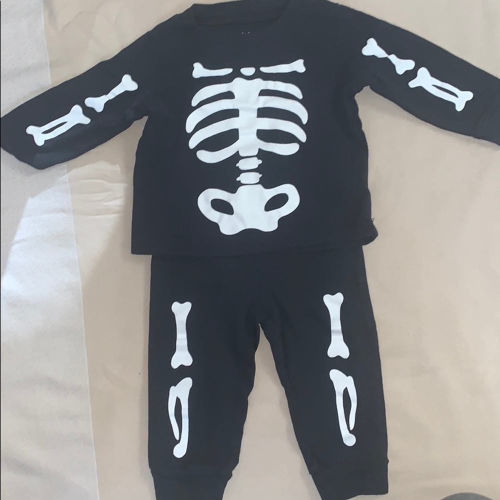 Carters Kids skeleton pajamas